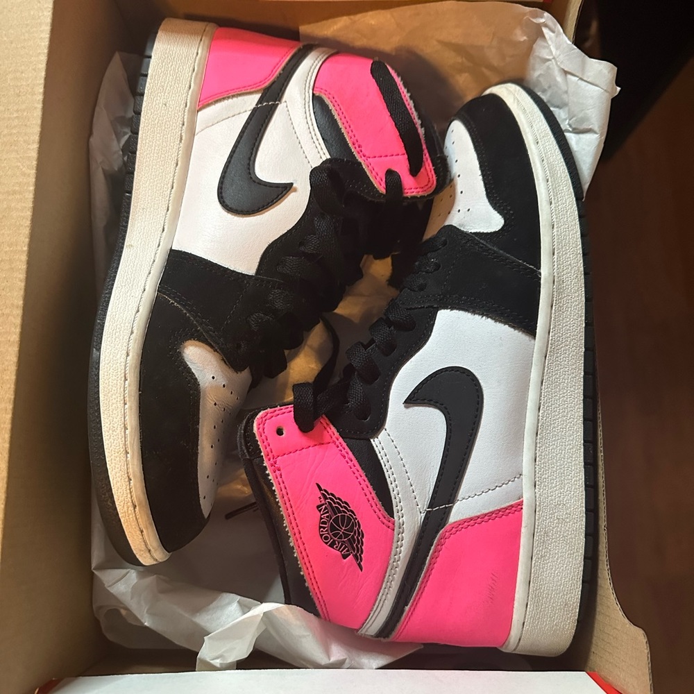 Valentine’s Jordan 1’s